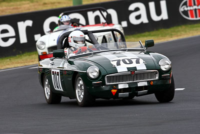 707;1967-MGB;21-March-2008;Australia;Bathurst;FOSC;Festival-of-Sporting-Cars;Group-S;Mt-Panorama;NSW;New-South-Wales;Reg-Darwell;auto;motorsport;racing;super-telephoto