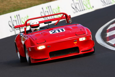 211;1981-Triumph-TR8;22-March-2008;Australia;Bathurst;FOSC;Festival-of-Sporting-Cars;Marque-and-Production-Sports;Mt-Panorama;NSW;New-South-Wales;Tom-Hutchinson;auto;motorsport;racing;super-telephoto