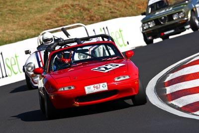 123;1991-Mazda-MX‒5;22-March-2008;Australia;Bathurst;FOSC;Festival-of-Sporting-Cars;Marque-and-Production-Sports;Mazda-MX‒5;Mazda-MX5;Mazda-Miata;Mt-Panorama;NSW;New-South-Wales;Steve-Head;auto;motorsport;racing;super-telephoto