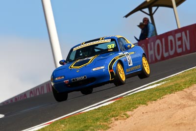 37;2003-Mazda-MX‒5-SE;22-March-2008;Anthony-Bonanno;Australia;Bathurst;FOSC;Festival-of-Sporting-Cars;Marque-and-Production-Sports;Mazda-MX‒5;Mazda-MX5;Mazda-Miata;Mt-Panorama;NSW;New-South-Wales;auto;motorsport;racing;super-telephoto