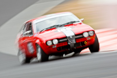 186;1978-Alfa-Romeo-GTV-Coupe;22-March-2008;Australia;Bathurst;Daniel-Gatto;FOSC;Festival-of-Sporting-Cars;Historic-Sports-and-Touring;Mt-Panorama;NSW;New-South-Wales;auto;classic;motorsport;movement;racing;speed;super-telephoto;vintage