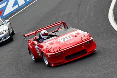 211;1981-Triumph-TR8;22-March-2008;Australia;Bathurst;FOSC;Festival-of-Sporting-Cars;Marque-and-Production-Sports;Mt-Panorama;NSW;New-South-Wales;Tom-Hutchinson;auto;motorsport;racing;telephoto