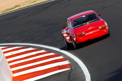 33;1973-Alfa-Romeo-105-GTV;22-March-2008;Australia;Barry-Wise;Bathurst;FOSC;Festival-of-Sporting-Cars;Historic-Sports-and-Touring;Mt-Panorama;NSW;New-South-Wales;auto;classic;motorsport;racing;super-telephoto;vintage