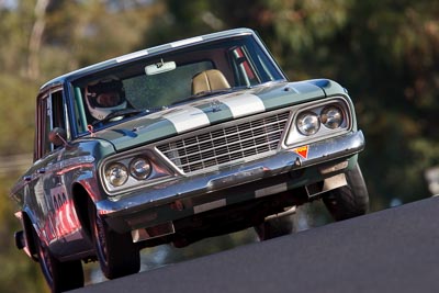 283;1964-Studebaker-Cruiser;23-March-2008;Australia;Bathurst;FOSC;Festival-of-Sporting-Cars;Greg-Tkacz;Group-N;Historic-Touring-Cars;Mt-Panorama;NSW;New-South-Wales;auto;classic;motorsport;racing;super-telephoto;vintage