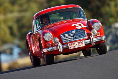 32;1960-MGA;23-March-2008;Australia;Bathurst;FOSC;Festival-of-Sporting-Cars;Mt-Panorama;NSW;New-South-Wales;Regularity;Terry-McGrath;auto;motorsport;racing;super-telephoto