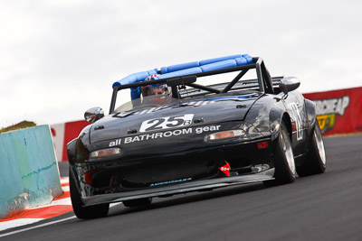 25;1995-Mazda-MX‒5;23-March-2008;Australia;Bathurst;FOSC;Festival-of-Sporting-Cars;Henri-Van-Roden;Marque-and-Production-Sports;Mazda-MX‒5;Mazda-MX5;Mazda-Miata;Mt-Panorama;NSW;New-South-Wales;auto;motorsport;racing;telephoto