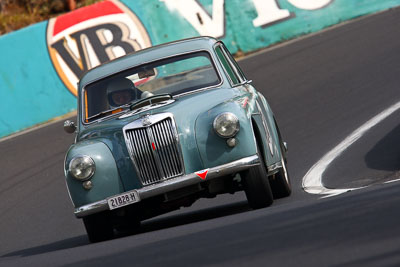 24;1956-MG-ZA-Magnette;23-March-2008;Australia;Bathurst;Bruce-Smith;FOSC;Festival-of-Sporting-Cars;Group-N;Historic-Touring-Cars;Mt-Panorama;NSW;New-South-Wales;auto;classic;green;motorsport;racing;super-telephoto;vintage