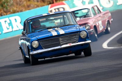 32;1964-Vauxhall-Velox;23-March-2008;Australia;Bathurst;Bill-Callan;FOSC;Festival-of-Sporting-Cars;Group-N;Historic-Touring-Cars;Mt-Panorama;NSW;New-South-Wales;auto;blue;classic;motorsport;racing;super-telephoto;vintage