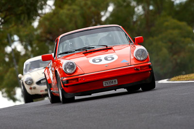 66;1977-Porsche-911-Carrera;23-March-2008;Australia;Bathurst;Bob-Fraser;FOSC;Festival-of-Sporting-Cars;Historic-Sports-and-Touring;Marque;Mt-Panorama;NSW;New-South-Wales;Production-Sports-Cars;auto;classic;motorsport;racing;super-telephoto;vintage