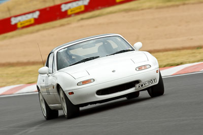 111;1989-Mazda-MX‒5;23-March-2008;Australia;Bathurst;Dennis-Brady;FOSC;Festival-of-Sporting-Cars;Mazda-MX‒5;Mazda-MX5;Mazda-Miata;Mt-Panorama;NSW;New-South-Wales;Regularity;auto;motorsport;racing;super-telephoto