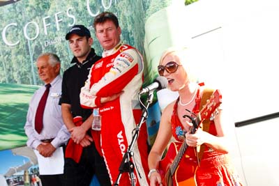 14-November-2008;ARC;Australia;Australian-Rally-Championship;Coffs-Coast;Coffs-Harbour;NSW;New-South-Wales;artist;auto;ceremonial-start;guitar;media-day;motorsport;performance;portrait;racing;singer;telephoto