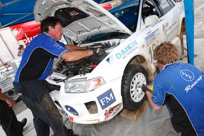 18;16-November-2008;ARC;Australia;Australian-Rally-Championship;Ben-Atkinson;Coffs-Coast;Coffs-Harbour;Evo-5;Mitsubishi-Lancer;Mitsubishi-Lancer-Evolution-V;NSW;NSW-Rally-Championship;NSWRC;Nathan-Quinn;New-South-Wales;auto;crew;mechanics;motorsport;racing;service;service-centre;service-park;team;wide-angle