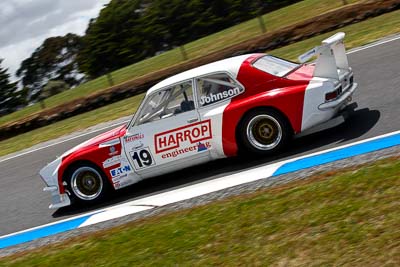 19;22-November-2008;Australia;Damian-Johnson;Holden-Torana-XU‒1;Island-Magic;Melbourne;PIARC;Phillip-Island;Sports-Sedans;VIC;Victoria;auto;motorsport;racing;telephoto