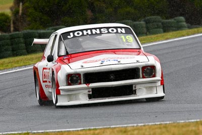 19;22-November-2008;Australia;Damian-Johnson;Holden-Torana-XU‒1;Island-Magic;Melbourne;PIARC;Phillip-Island;Sports-Sedans;VIC;Victoria;auto;motorsport;racing;super-telephoto