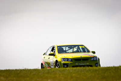 32;23-November-2008;Australia;Gerard-Keogh;Holden-Commodore-VE-R8;Island-Magic;Melbourne;PIARC;Phillip-Island;Sports-Sedans;VIC;Victoria;auto;motorsport;racing;super-telephoto