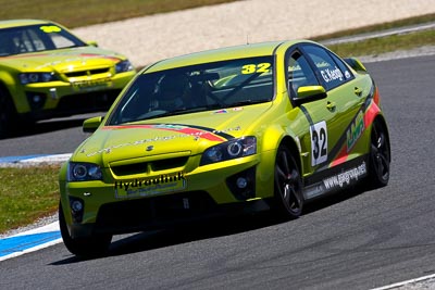 32;23-November-2008;Australia;Gerard-Keogh;Holden-Commodore-VE-R8;Island-Magic;Melbourne;PIARC;Phillip-Island;Sports-Sedans;VIC;Victoria;auto;motorsport;racing;super-telephoto