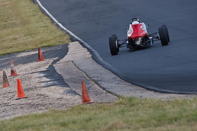 32;7-March-2009;Australia;Formula-Ford;Jon-Mills;Morgan-Park-Raceway;QLD;Queensland;Swift;Warwick;auto;motorsport;racing;super-telephoto