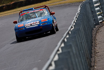 32;8-March-2009;Andrew-Thomas;Australia;Mazda-MX‒5;Mazda-MX5;Mazda-Miata;Morgan-Park-Raceway;QLD;Queensland;Warwick;auto;motorsport;racing;super-telephoto