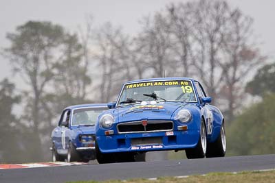 19;10-April-2009;1974-MGB-GT-V8;Australia;Bathurst;FOSC;Festival-of-Sporting-Cars;Glen-Taylor;Marque-and-Production-Sports;Mt-Panorama;NSW;New-South-Wales;auto;motorsport;racing;super-telephoto