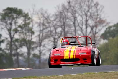 24;10-April-2009;1994-Mazda-MX‒5;Australia;Bathurst;Brian-Ferrabee;FOSC;Festival-of-Sporting-Cars;Marque-and-Production-Sports;Mazda-MX‒5;Mazda-MX5;Mazda-Miata;Mt-Panorama;NSW;New-South-Wales;auto;motorsport;racing;super-telephoto