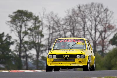 901;10-April-2009;1981-Alfa-Romeo-Alfasud;Australia;Bathurst;FOSC;Festival-of-Sporting-Cars;Marque-and-Production-Sports;Mt-Panorama;NSW;New-South-Wales;Paul-Murray;auto;motorsport;racing;super-telephoto