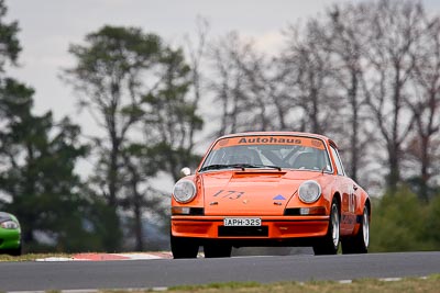 173;10-April-2009;1973-Porsche-911-Carrera;Australia;Bathurst;FOSC;Festival-of-Sporting-Cars;Marque-and-Production-Sports;Mt-Panorama;NSW;New-South-Wales;Rob-Russell;auto;motorsport;racing;super-telephoto