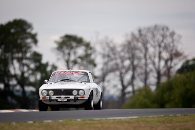 149;10-April-2009;1973-Alfa-Romeo-105-GTV;AF01KS;Australia;Bathurst;FOSC;Festival-of-Sporting-Cars;Historic-Sports-Cars;Mt-Panorama;NSW;New-South-Wales;Richard-Knox;auto;classic;motorsport;racing;super-telephoto;vintage