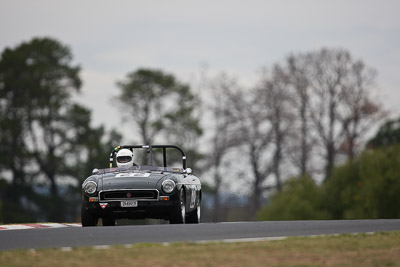 22;10-April-2009;1971-MGB-Roadster;36460H;Australia;Bathurst;FOSC;Festival-of-Sporting-Cars;Geoff-Pike;Mt-Panorama;NSW;New-South-Wales;Sports-Touring;auto;motorsport;racing;super-telephoto