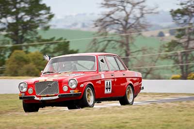 44;10-April-2009;1972-Volvo-164-E;Australia;Bathurst;FOSC;Festival-of-Sporting-Cars;Historic-Touring-Cars;Mt-Panorama;NSW;New-South-Wales;Vince-Harmer;auto;classic;motion-blur;motorsport;racing;super-telephoto;vintage