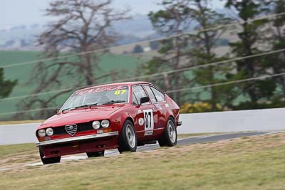 87;10-April-2009;1976-Alfa-Romeo-Alfetta-GT;Australia;Bathurst;FOSC;Festival-of-Sporting-Cars;George-Tillett;Improved-Production;Mt-Panorama;NSW;New-South-Wales;auto;motion-blur;motorsport;racing;super-telephoto
