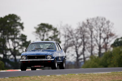 22;10-April-2009;1973-Holden-Torana-GTR-XU‒1;Australia;Bathurst;FOSC;Festival-of-Sporting-Cars;Historic-Touring-Cars;Mt-Panorama;NSW;New-South-Wales;Warren-Bossie;auto;classic;motorsport;racing;super-telephoto;vintage