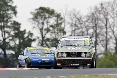 70;10-April-2009;1976-Alfa-Romeo-Alfetta;Australia;Bathurst;David-Wong;FOSC;Festival-of-Sporting-Cars;Improved-Production;Mt-Panorama;NSW;New-South-Wales;auto;motorsport;racing;super-telephoto