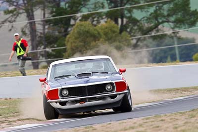 15;10-April-2009;1969-Ford-Mustang;Australia;Bathurst;Darryl-Hansen;FOSC;Festival-of-Sporting-Cars;Historic-Touring-Cars;Mt-Panorama;NSW;New-South-Wales;auto;classic;motion-blur;motorsport;racing;super-telephoto;vintage