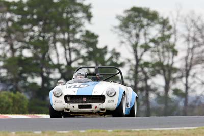 119;10-April-2009;1963-MG-Midget;Australia;Bathurst;Colin-Dodds;FOSC;Festival-of-Sporting-Cars;Marque-and-Production-Sports;Mt-Panorama;NSW;New-South-Wales;auto;motorsport;racing;super-telephoto