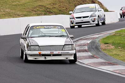 11;10-April-2009;1982-Holden-Commodore-VH;Adam-Tipping;Australia;Bathurst;FOSC;Festival-of-Sporting-Cars;Improved-Production;Mt-Panorama;NSW;New-South-Wales;auto;motorsport;racing;telephoto