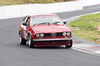 87;10-April-2009;1976-Alfa-Romeo-Alfetta-GT;Australia;Bathurst;FOSC;Festival-of-Sporting-Cars;George-Tillett;Improved-Production;Mt-Panorama;NSW;New-South-Wales;auto;motorsport;racing;telephoto