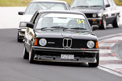 91;10-April-2009;1981-BMW-E21-JPS-Replica;Australia;Bathurst;FOSC;Festival-of-Sporting-Cars;Mt-Panorama;NSW;New-South-Wales;QPH455;Rama-Higgins;Regularity;auto;motorsport;racing;super-telephoto