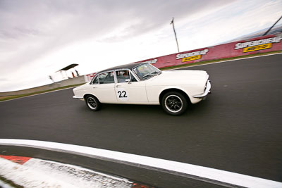 22;10-April-2009;1977-Daimler-66;Australia;Bathurst;FOSC;Festival-of-Sporting-Cars;Hugh-Hodgkinson;Mt-Panorama;NSW;New-South-Wales;Regularity;auto;motorsport;racing;wide-angle