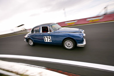 175;10-April-2009;1961-Jaguar-Mk-II;Australia;Bathurst;Brian-Durack;FOSC;Festival-of-Sporting-Cars;Mt-Panorama;NSW;New-South-Wales;Regularity;YAA58G;auto;motion-blur;motorsport;racing;wide-angle