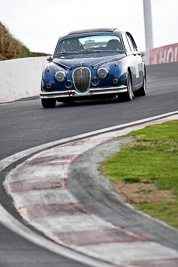 175;10-April-2009;1961-Jaguar-Mk-II;Australia;Bathurst;Brian-Durack;FOSC;Festival-of-Sporting-Cars;Mt-Panorama;NSW;New-South-Wales;Regularity;YAA58G;auto;motorsport;racing;super-telephoto