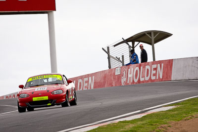 118;10-April-2009;2002-Mazda-MX‒5;Australia;Bathurst;FOSC;Festival-of-Sporting-Cars;Mazda-MX‒5;Mazda-MX5;Mazda-Miata;Mt-Panorama;NSW;New-South-Wales;Regularity;Stephen-Gainer;auto;motorsport;racing;super-telephoto