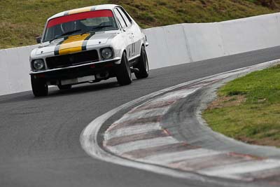 71;10-April-2009;1972-Holden-Torana-XU‒1;Australia;Bathurst;FOSC;Festival-of-Sporting-Cars;Historic-Touring-Cars;Ian-Sawtell;Mt-Panorama;NSW;New-South-Wales;auto;classic;motorsport;racing;super-telephoto;vintage