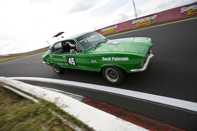 45;10-April-2009;1972-Holden-Torana-XU‒1;Australia;Bathurst;David-Paterson;FOSC;Festival-of-Sporting-Cars;Historic-Touring-Cars;Mt-Panorama;NSW;New-South-Wales;auto;classic;motorsport;racing;vintage;wide-angle