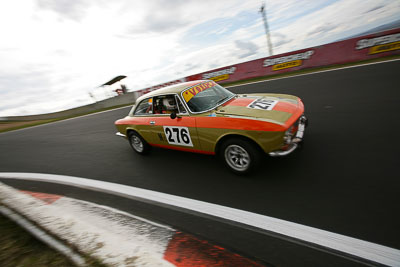 276;10-April-2009;1973-Alfa-Romeo-105-GTV;Australia;Bathurst;Bill-Magoffin;FOSC;Festival-of-Sporting-Cars;Historic-Touring-Cars;Mt-Panorama;NSW;New-South-Wales;auto;classic;motorsport;racing;vintage;wide-angle