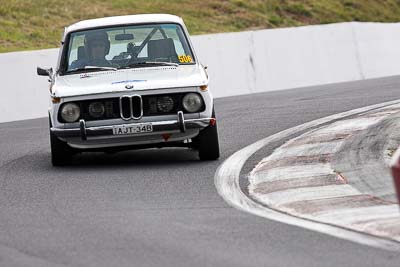 506;10-April-2009;1973-BMW-2002Ti;AJT34B;Australia;Bathurst;Edward-Yates;FOSC;Festival-of-Sporting-Cars;Mt-Panorama;NSW;New-South-Wales;Regularity;auto;motorsport;racing;super-telephoto