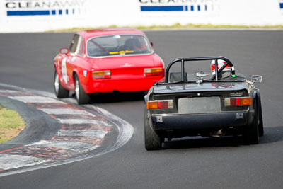 666;10-April-2009;1974-Triumph-TR6;Australia;Bathurst;FOSC;Festival-of-Sporting-Cars;Graeme-Rutledge;Historic-Sports-Cars;Mt-Panorama;NSW;New-South-Wales;auto;classic;motorsport;racing;super-telephoto;vintage