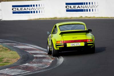 41;10-April-2009;1975-Porsche-911-Carrera;Australia;BAZ27L;Bathurst;FOSC;Festival-of-Sporting-Cars;Geoff-Morgan;Historic-Sports-Cars;Mt-Panorama;NSW;New-South-Wales;auto;classic;motorsport;racing;super-telephoto;vintage