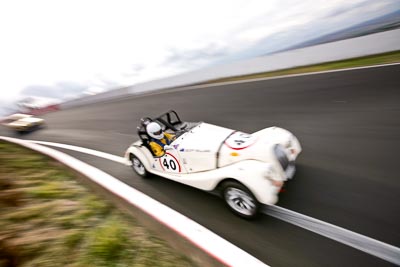 40;10-April-2009;1969-Morgan-Plus-8;31415H;Australia;Bathurst;FOSC;Festival-of-Sporting-Cars;Geoff-Williams;Historic-Sports-Cars;Mt-Panorama;NSW;New-South-Wales;auto;classic;clouds;motion-blur;motorsport;racing;sky;vintage;wide-angle