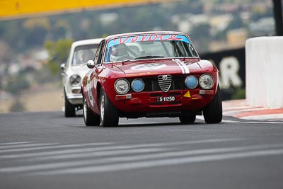 128;10-April-2009;1968-Alfa-Romeo-GTV-1750;Australia;Bathurst;FOSC;Festival-of-Sporting-Cars;Manuel-Pena;Mt-Panorama;NSW;New-South-Wales;S11250;Sports-Touring;auto;motorsport;racing;super-telephoto