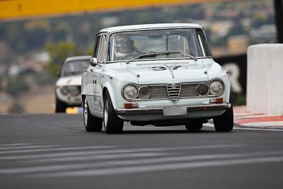 37;10-April-2009;1964-Alfa-Romeo-Giulia-Ti;Australia;Bathurst;FOSC;Festival-of-Sporting-Cars;Mt-Panorama;NSW;New-South-Wales;Ralph-Clarke;Sports-Touring;auto;motorsport;racing;super-telephoto